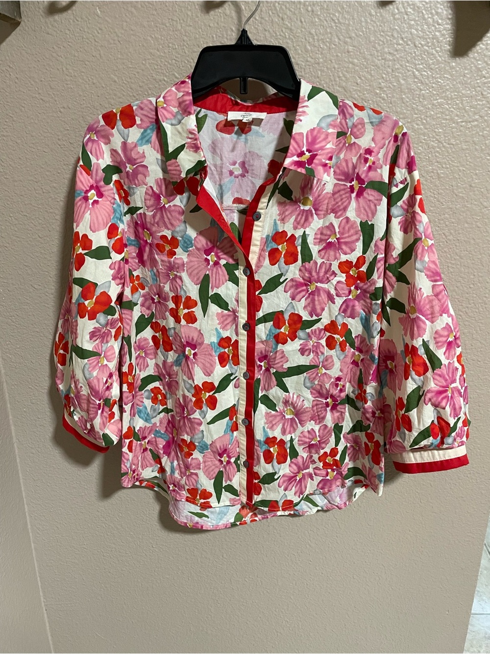 entro Floral Button-Front Blouse in Pink, Red & Green